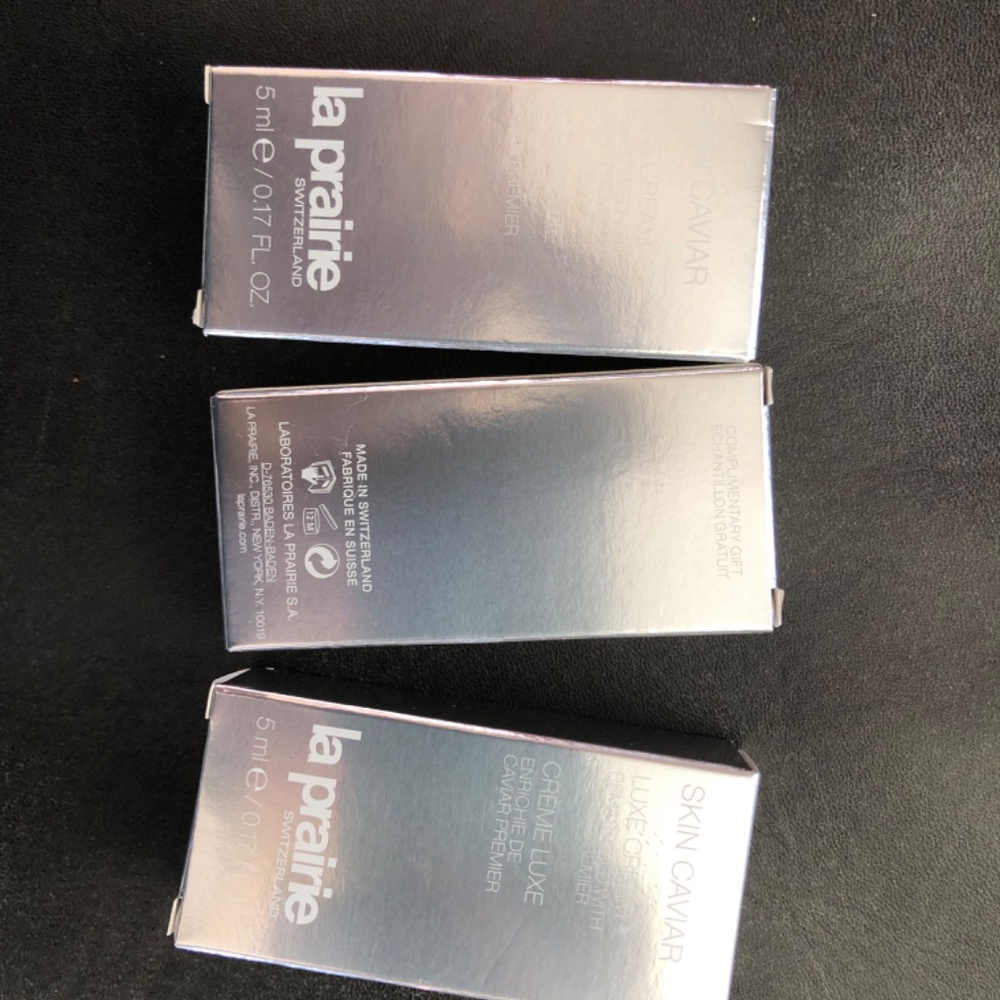 Set of 3 pieces. La Prairie skin caviar eye cream travel size. 5 ml. each - Picture 2 of 4